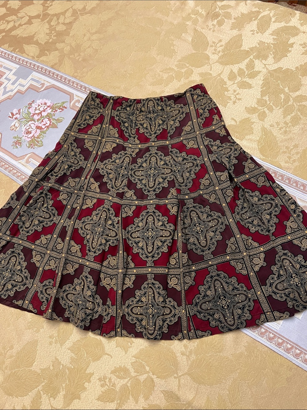 Harold's Burgundy and Gold Patterned Circle Skirt